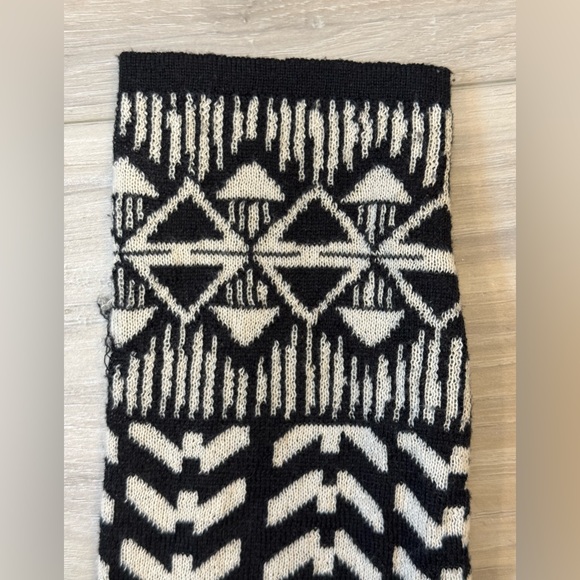 ❤️JEALOUS TOMATO open front Cardigan Aztec Black and Tan size M - Picture 4 of 13